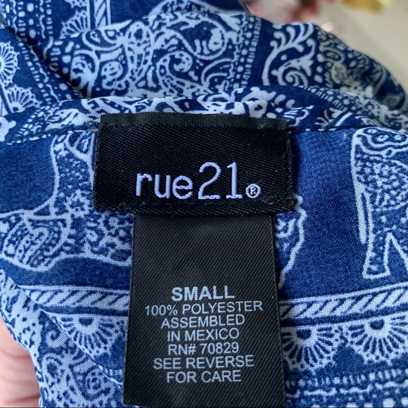 Rue 21 Split Back Lace Cuff Elephant Top-size S🐘 - Picture 2 of 8